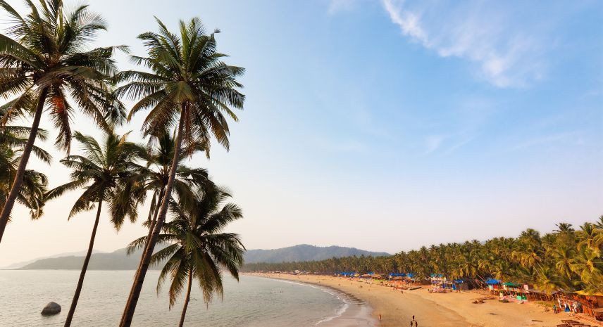 2. Palolem Beach – A Serene Escape